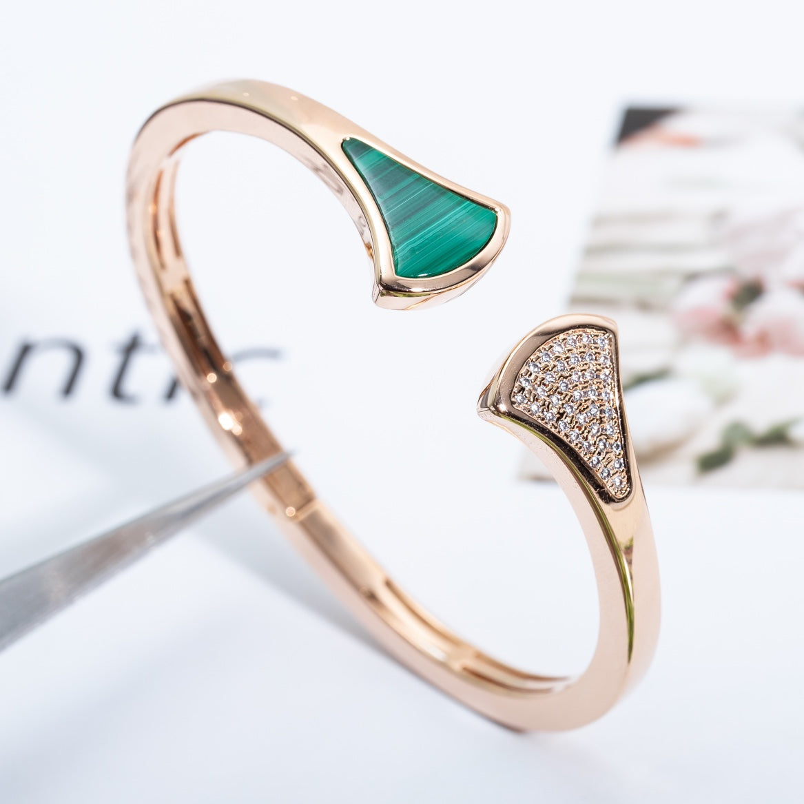 [Mystic Crown]DREAM BRACELET OPEN MALACHITE PINK GOLD
