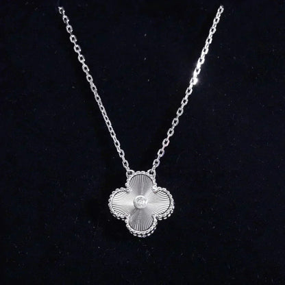 [Mystic Crown]CLOVER  15MM DIAMOND LASER NECKLACE SILVER