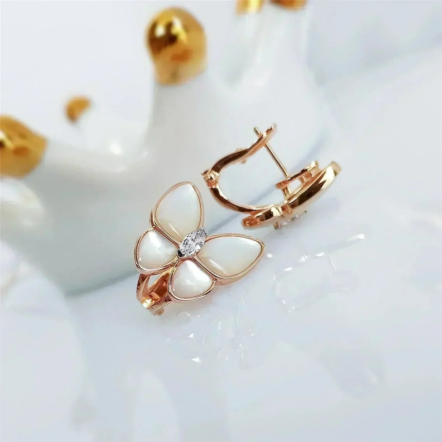 [Mystic Crown]BUTTERFLY MOP DIAMOND EARRINGS