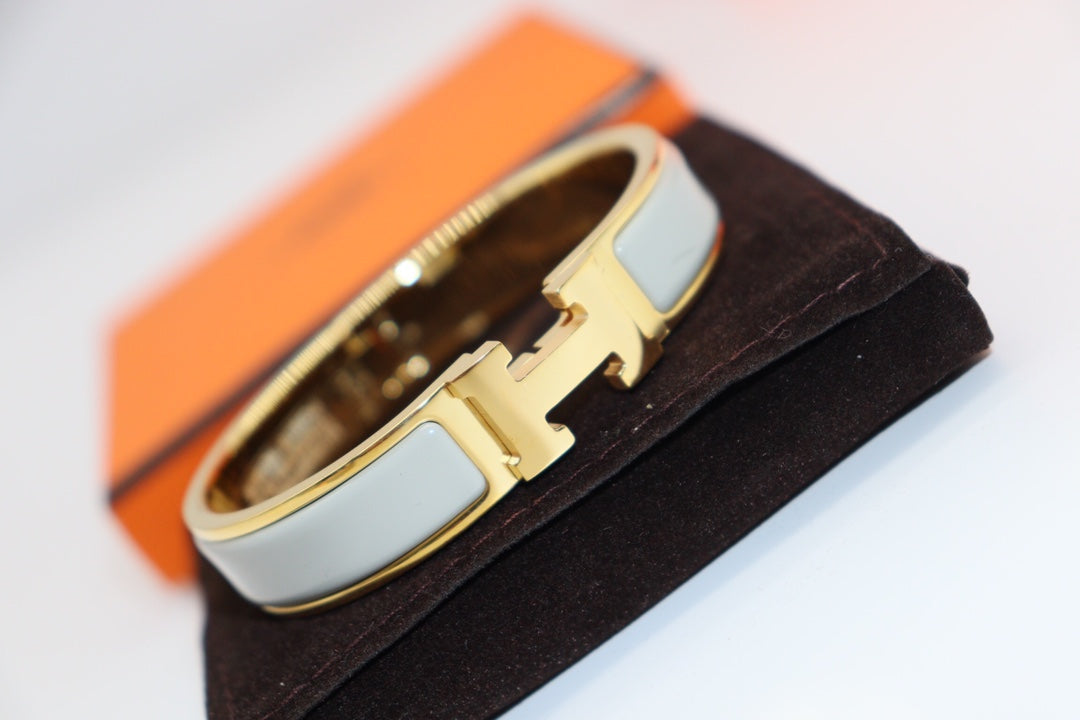 [Mystic Crown]H LIGHT BLUE BRACELET