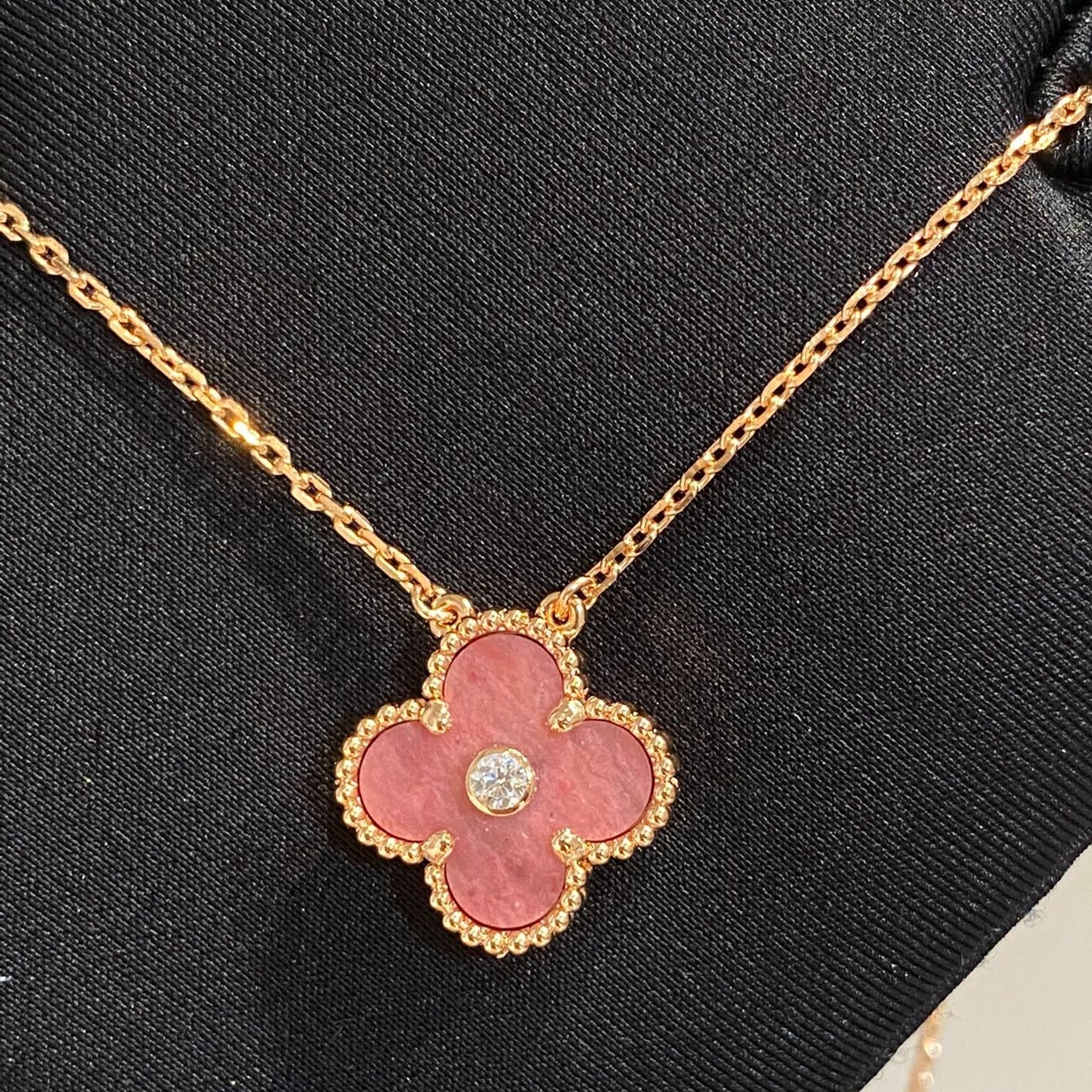[Mystic Crown]CLOVER 15MM DIAMOND RHODONITE NECKLACE