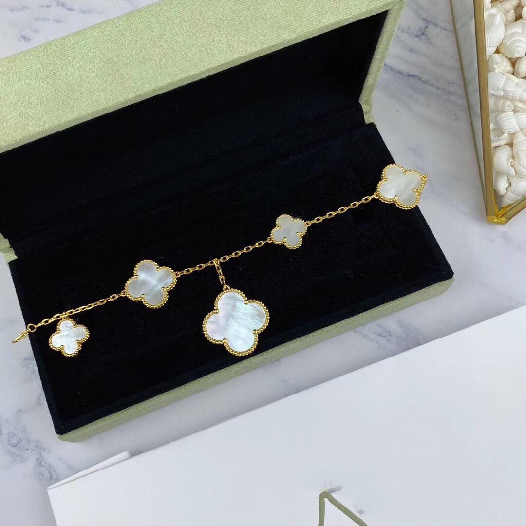 [Mystic Crown]MAGIC CLOVER MOP GOLD BRACELET 5 MOTIFS