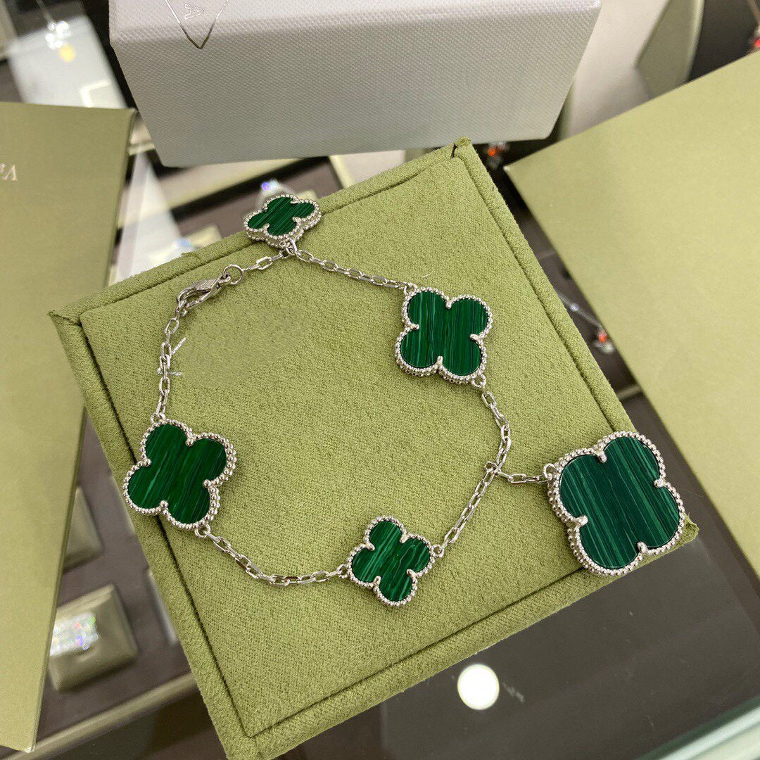 [Mystic Crown]CLOVER 5 MOTIFS SIVLER MALACHITE BRACELET