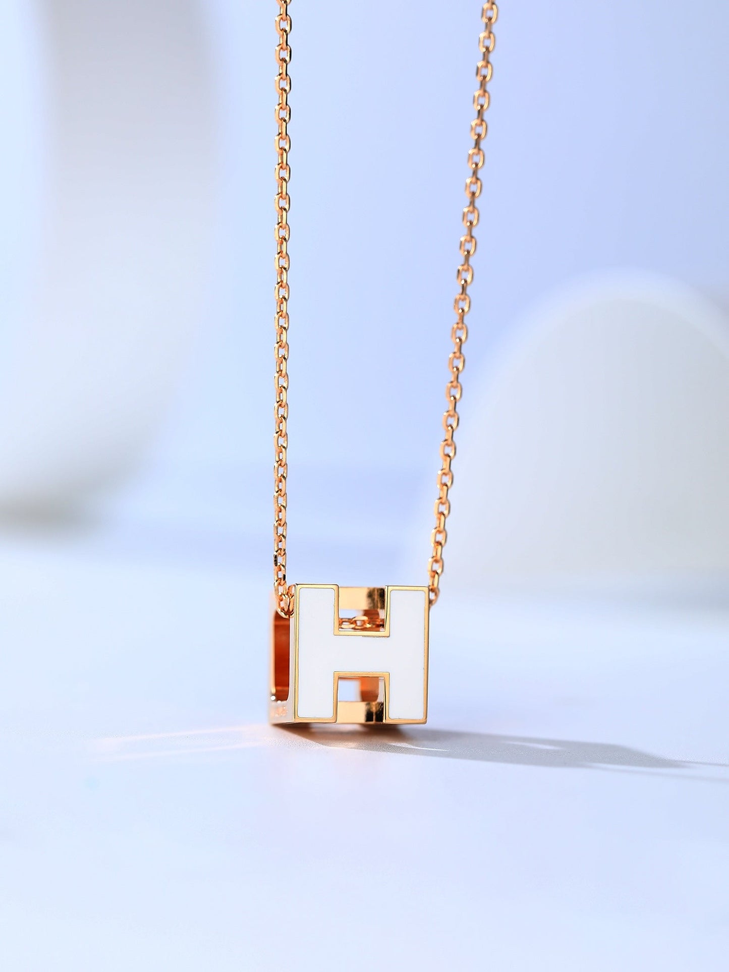 [Mystic Crown]H CAGE PINK GOLD NECKLACE