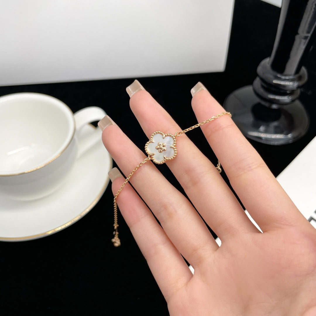 [Mystic Crown]LUCKY SPRING ROSE GOLD MOP BRACELET
