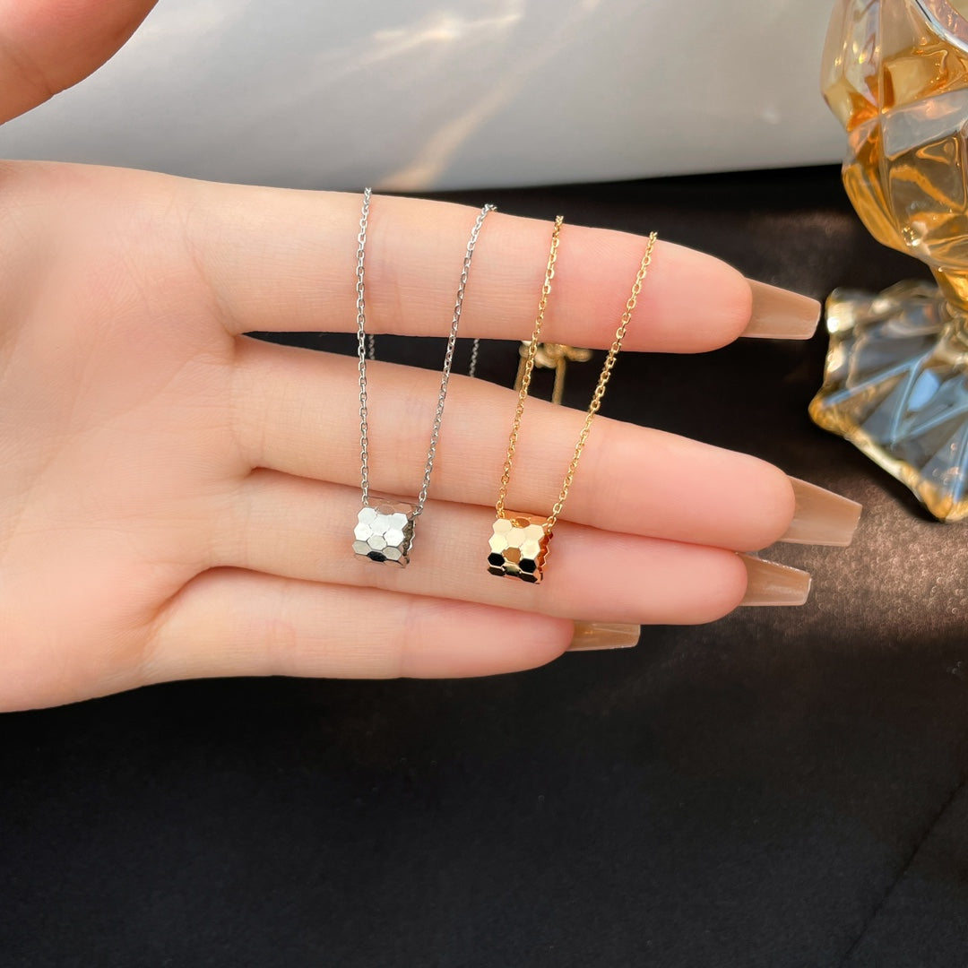 [Mystic Crown]BEE MINI NECKLACE