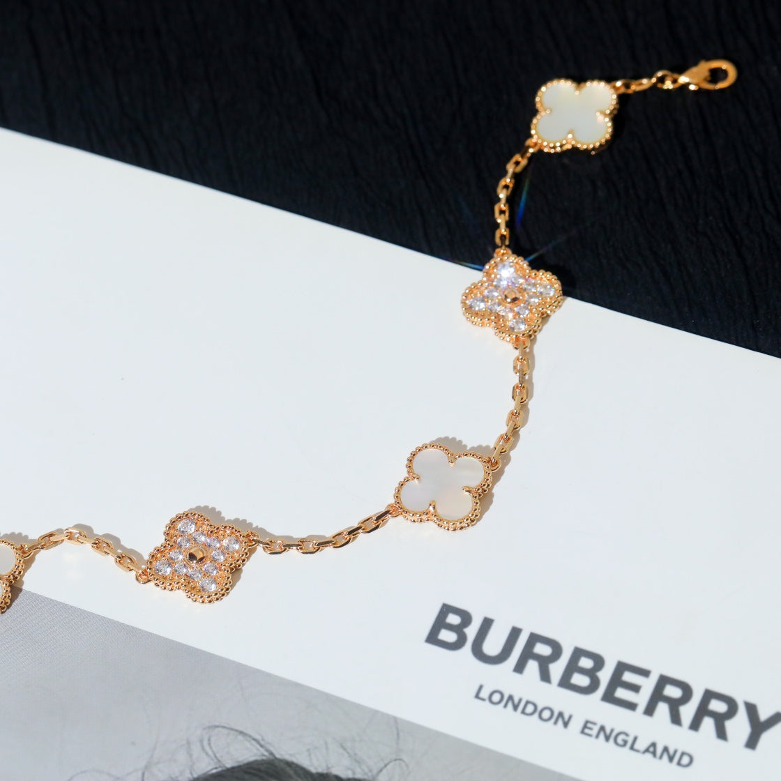 [Mystic Crown]CLOVER BRACELET 5 MOTIF WHITE MOP DIAMOND
