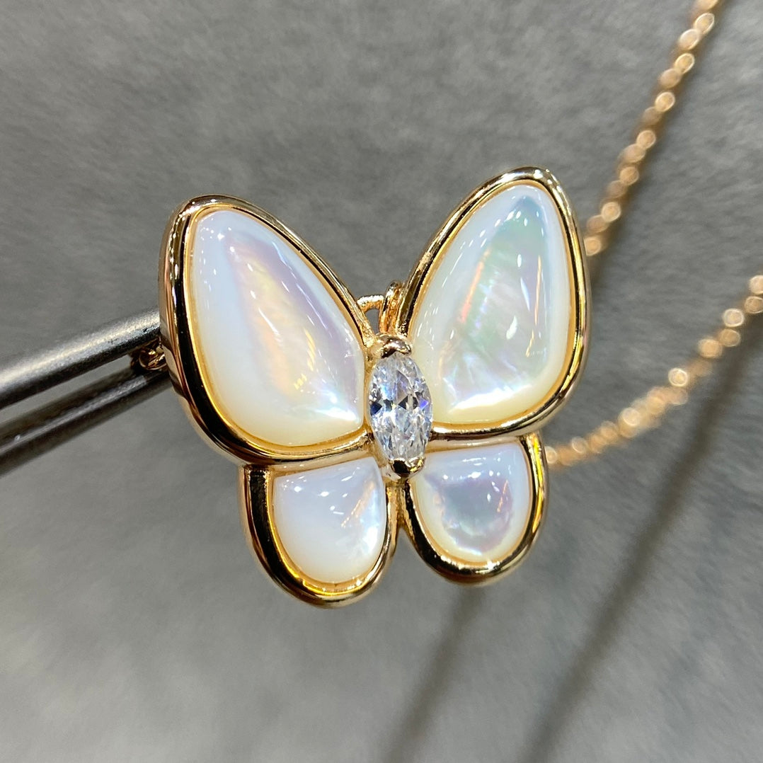 [Mystic Crown]BUTTERFLY MOP DIAMOND NECKLACE