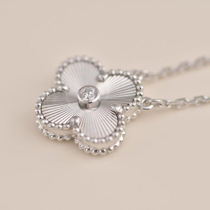 [Mystic Crown]CLOVER  15MM DIAMOND LASER NECKLACE SILVER