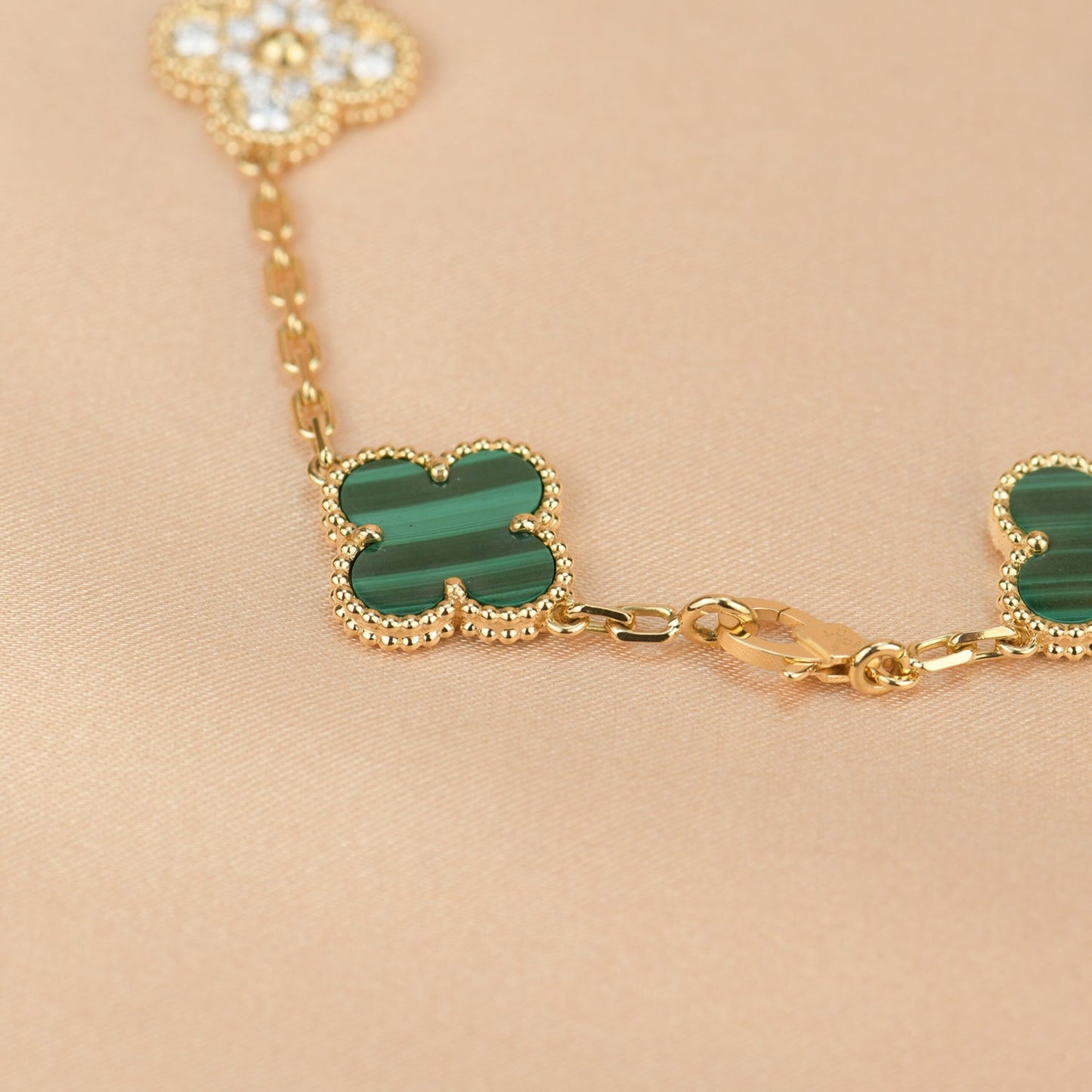[Mystic Crown]CLOVER  5 MOTIF MALACHITE DIAMOND BRACELET