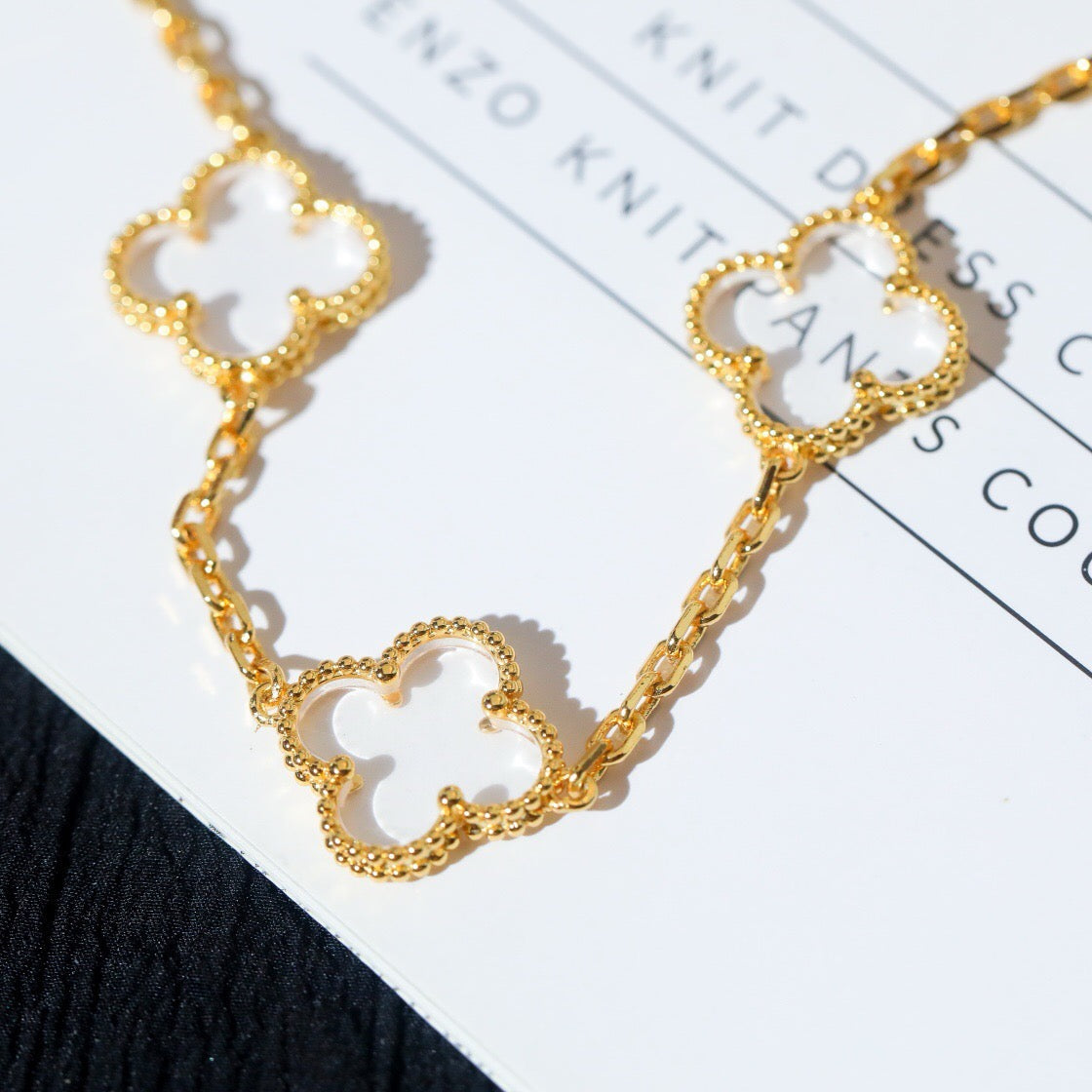 [Mystic Crown]CLOVER 5 MOTIF ROCK CRYSTAL PINK GOLD BRACELET