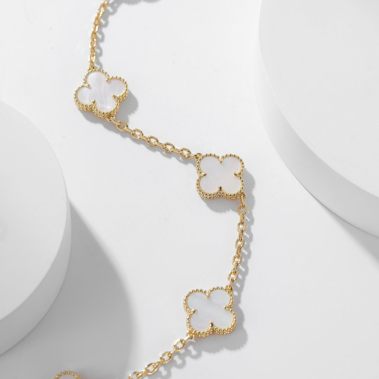 [Mystic Crown]CLOVER 10 MOTIFS WHITE MOTHER OF PEARL NECKLACE