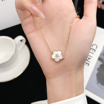 [Mystic Crown]LUCKY WHITE MOP PLUM BLOSSOM  BRACELET