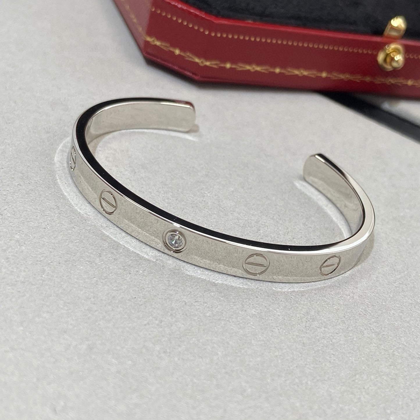 [Mystic Crown]LOVE BRACELET 6.1MM 1 DIAMOND OPEN CUFF