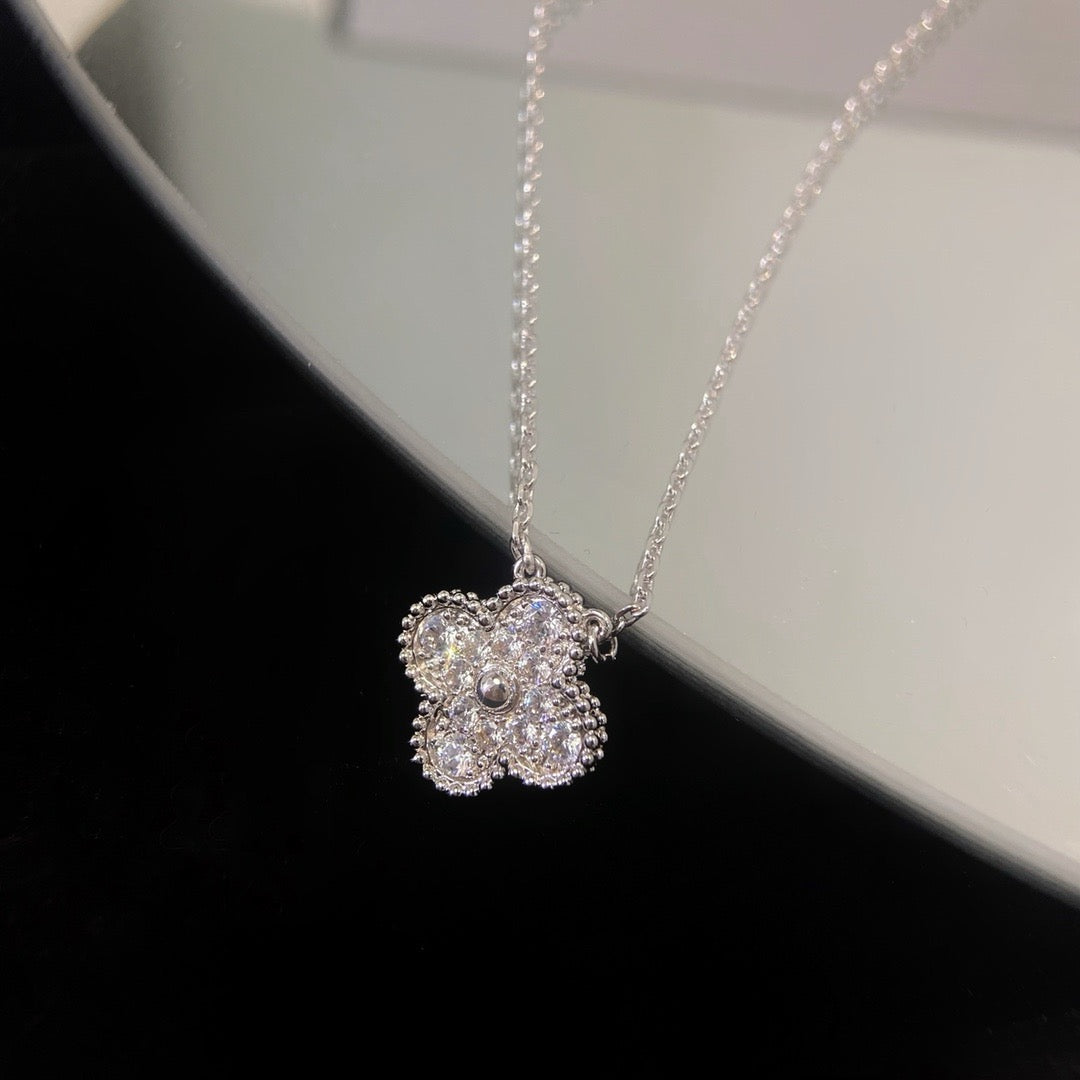 [Mystic Crown]CLOVER 15MM DIAMOND SINGLE FLOWER NECKLACE