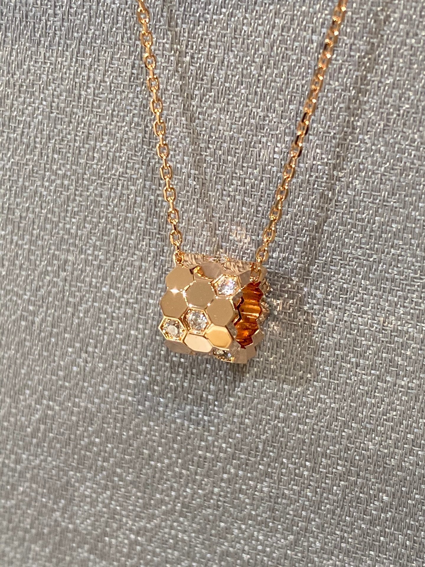 [Mystic Crown]BEE LOVE DIAMOND NECKLACE