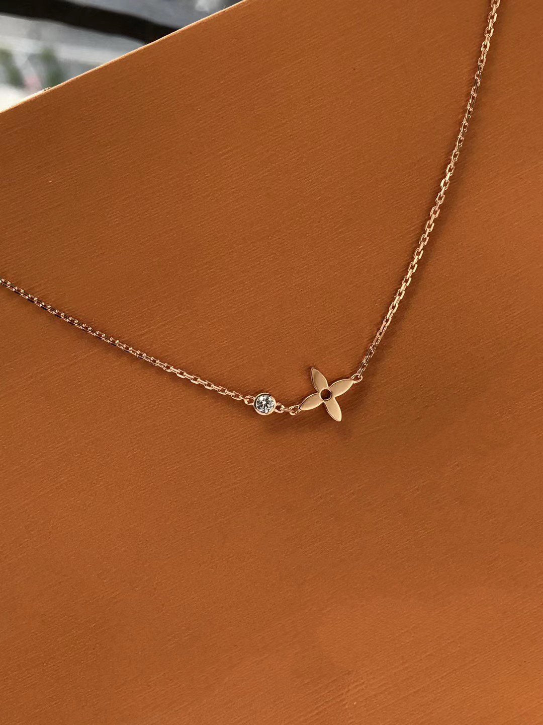 [Mystic Crown]BLOSSOM PENDANT PINK GOLD AND DIAMOND