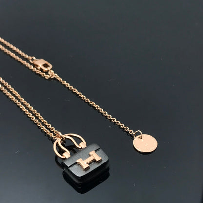 [Mystic Crown]WOMEN'S HM AMULETTES CONSTANCE PENDANT NECKLACE
