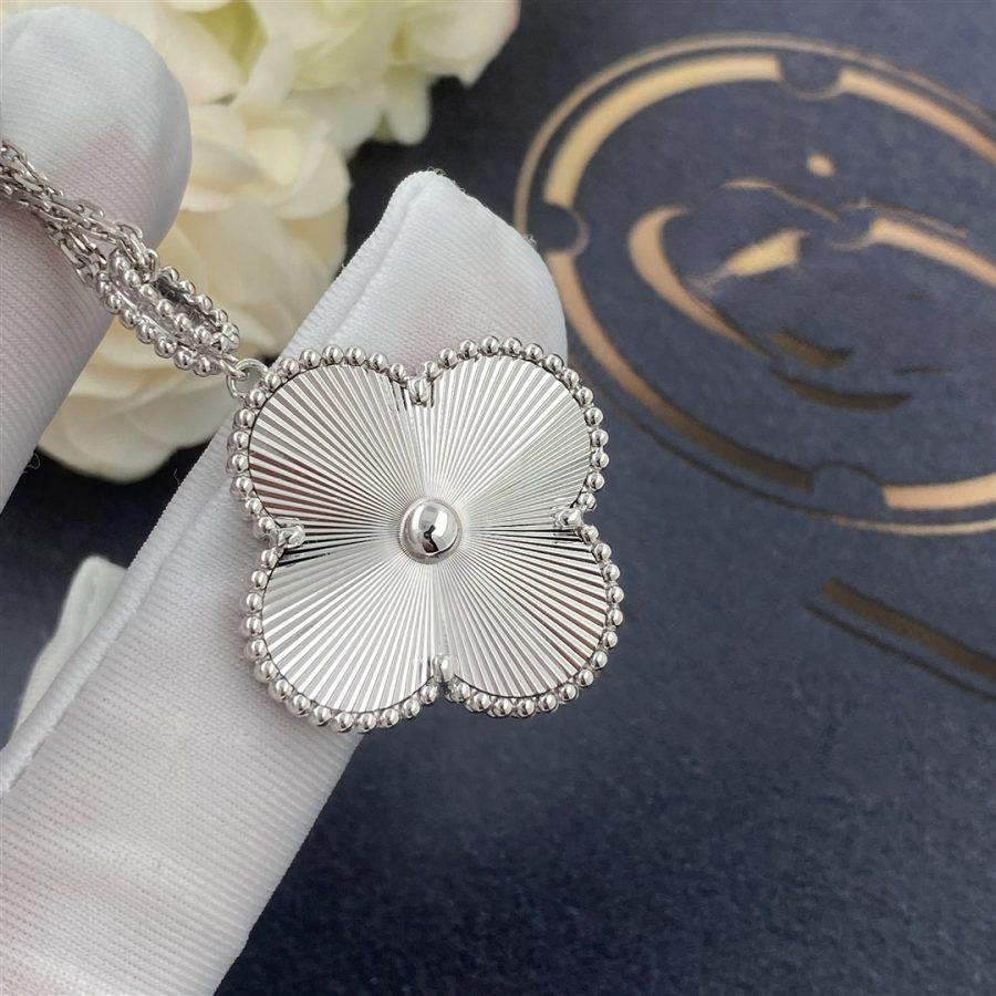 [Mystic Crown]CLOVER 25MM SILVER BIG CLOVER NECKLACE
