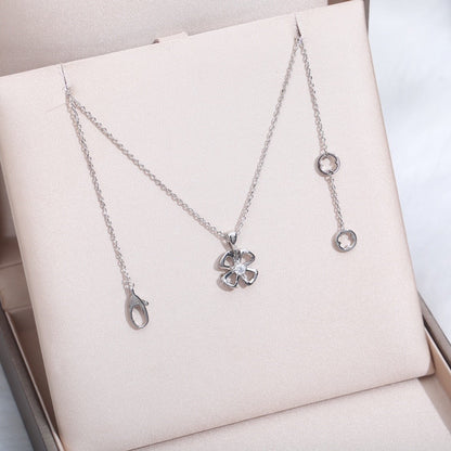 [Mystic Crown]FIOREVER NECKLACE DIAMOND CENTER