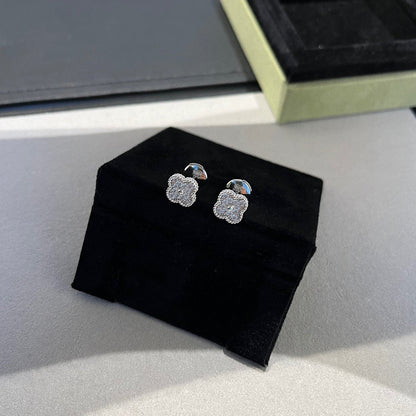 [Mystic Crown]CLOVER MINI DIAMOND STUD EARRINGS